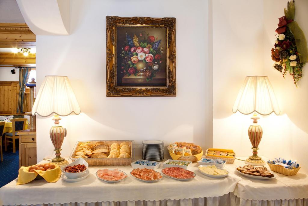 Hotel Garni Laura Arabba Buitenkant foto