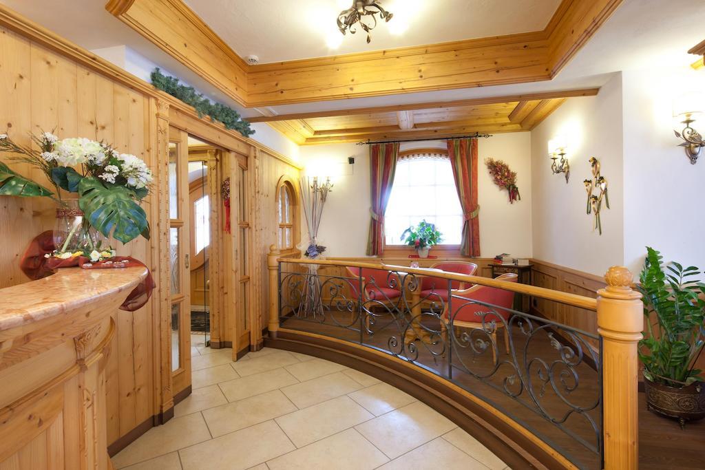 Hotel Garni Laura Arabba Buitenkant foto