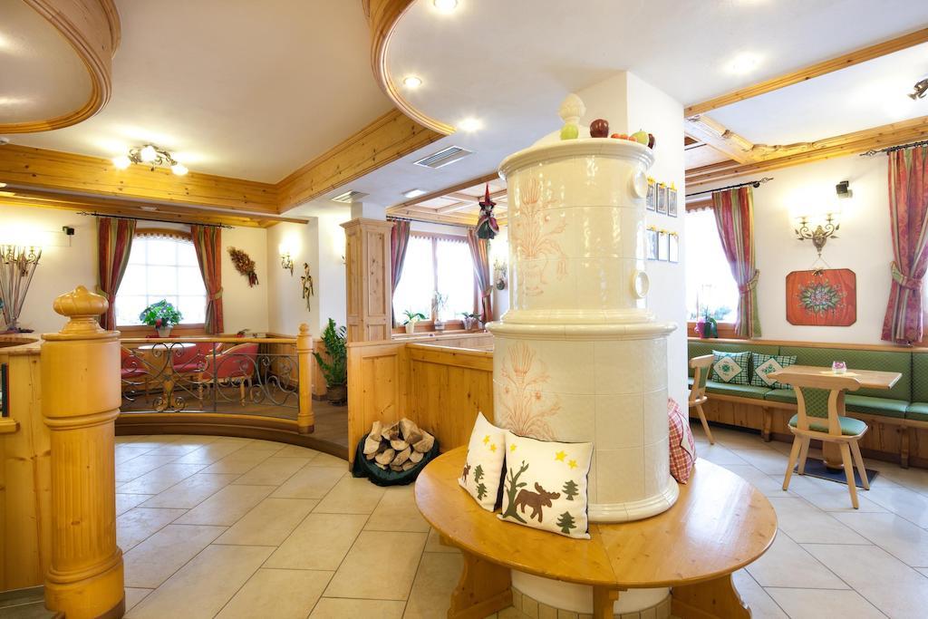 Hotel Garni Laura Arabba Buitenkant foto