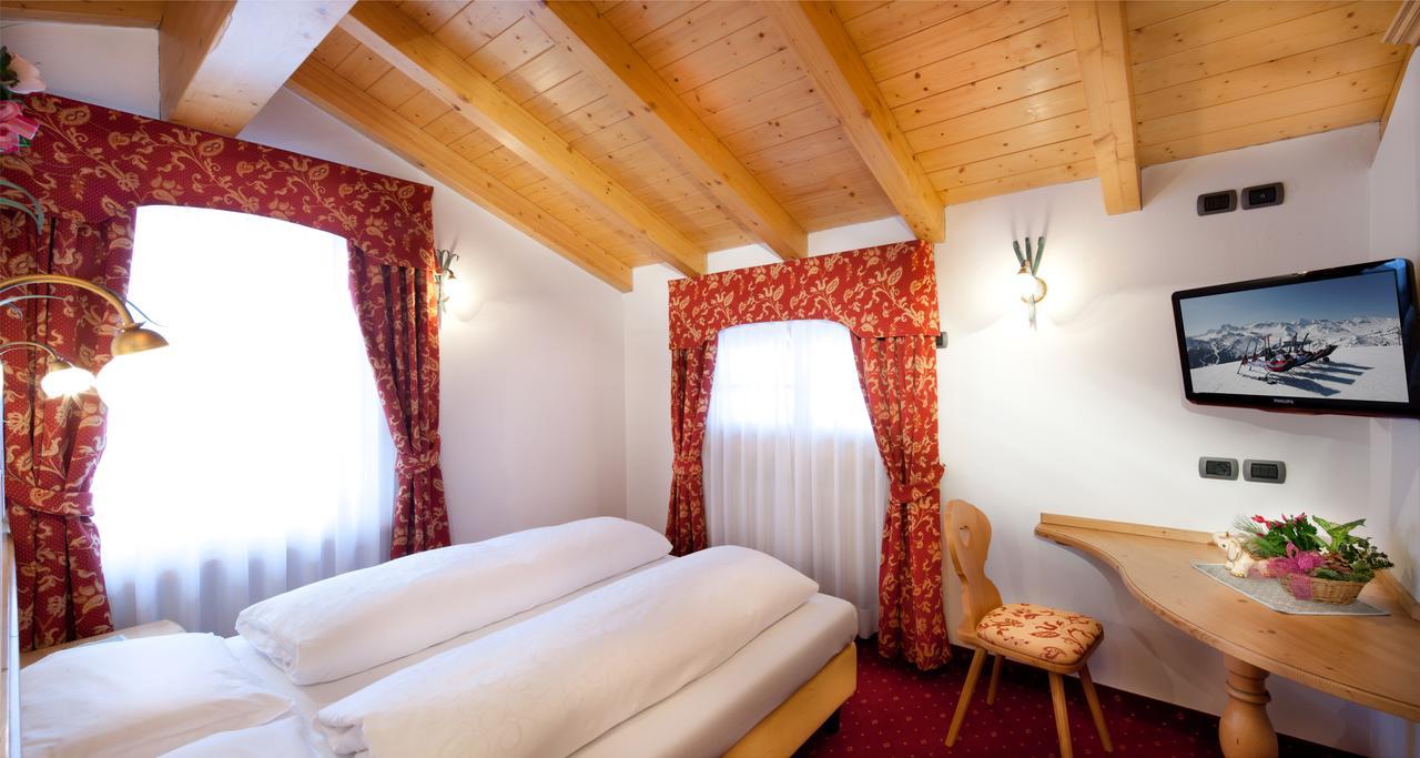 Hotel Garni Laura Arabba Buitenkant foto
